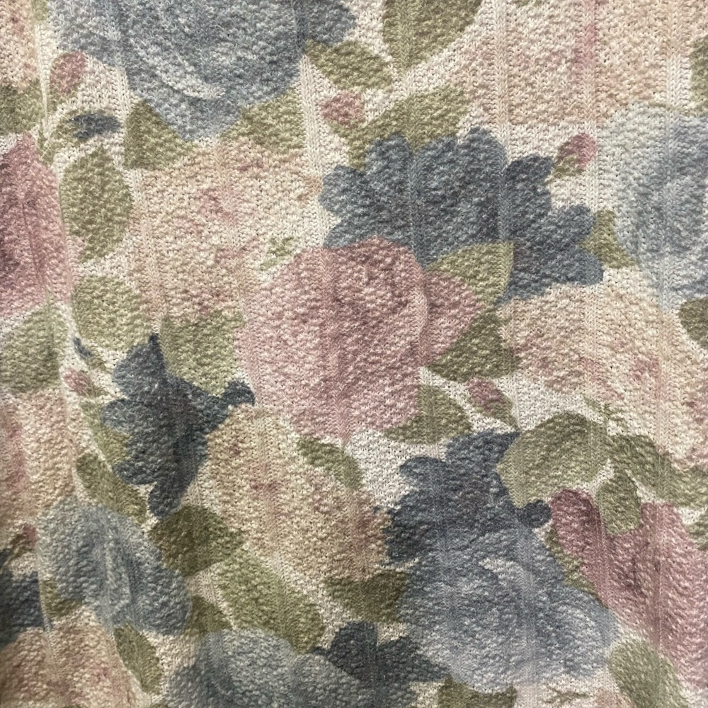 Vintage Pastel Floral Top - Picture 2 of 4